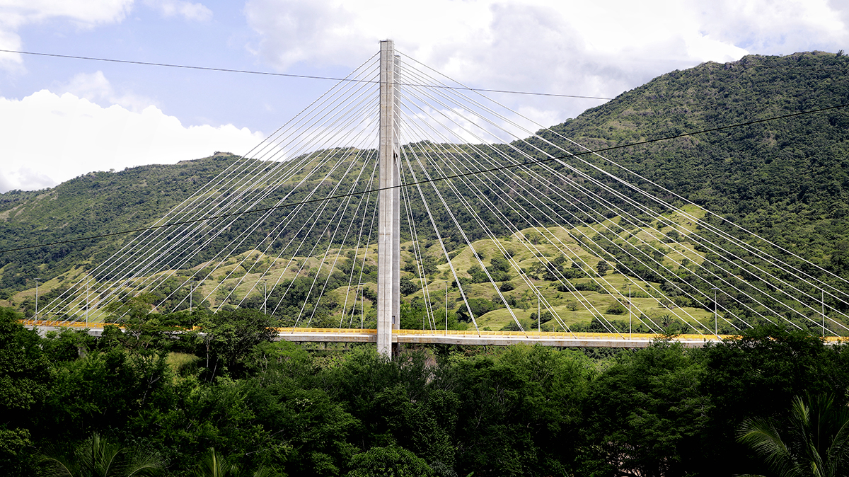 Fotografía puente de Honda