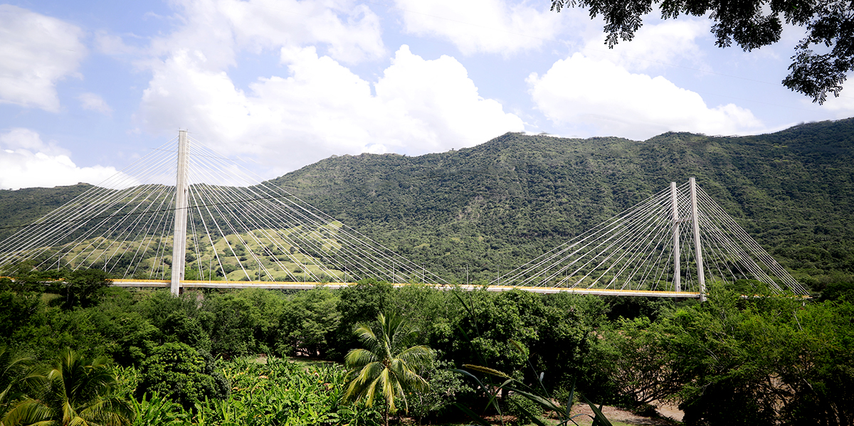 Fotografía puente de Honda