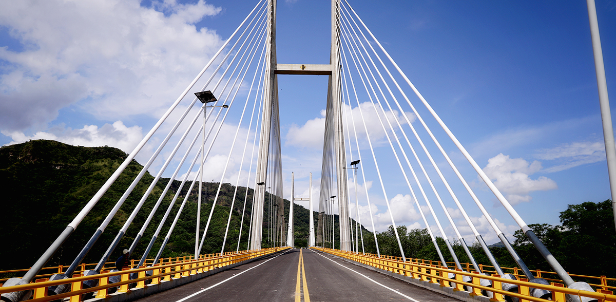 Fotografía puente de Honda