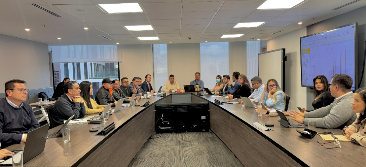 Invías se reunió con delegados de las comunidades del corredor Barbosa - Tunja