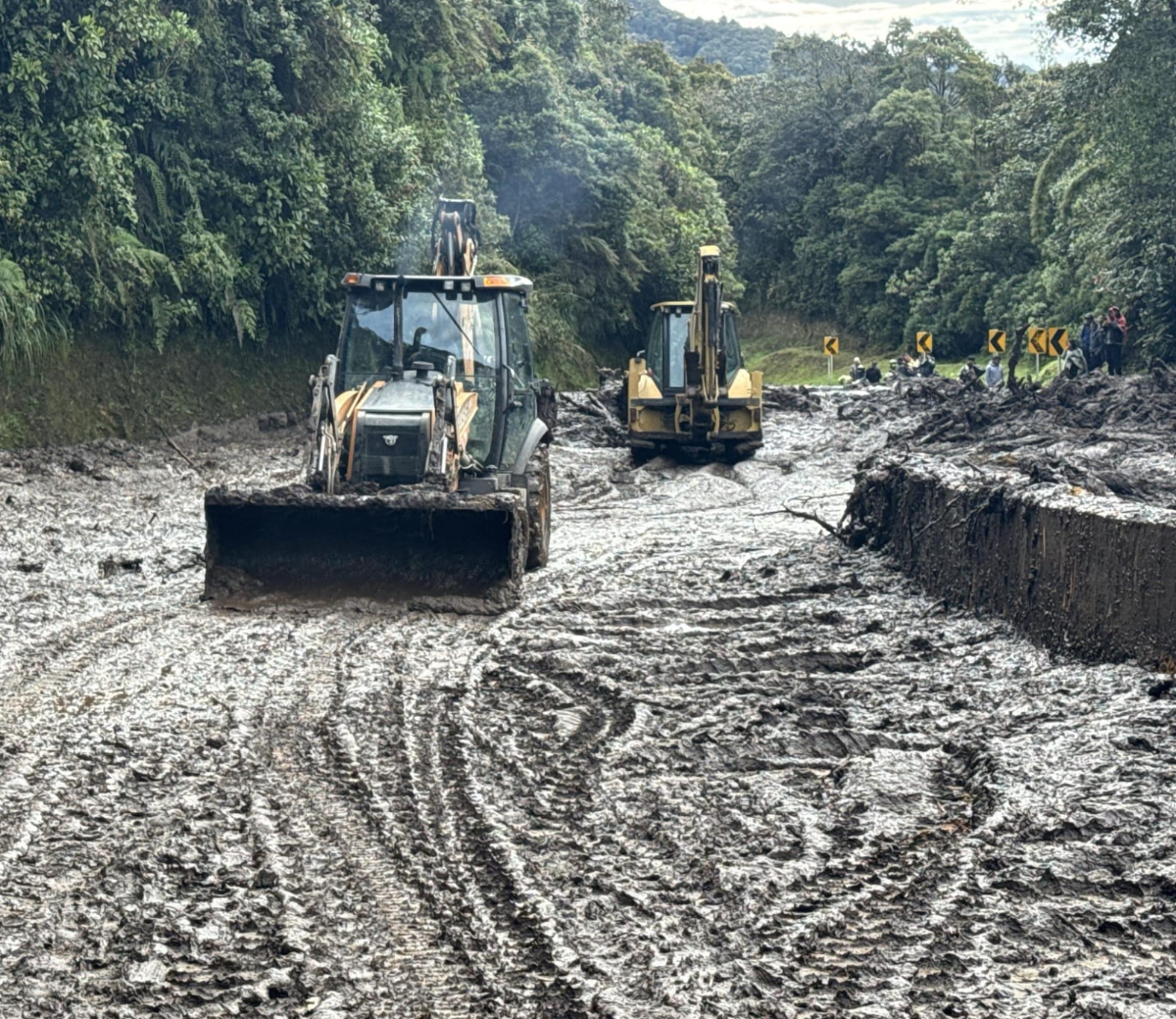 Invías realiza remoción de lodo en corredor Pasto – La Piscicultura, Nariño