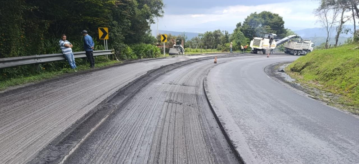 Avanzan obras de mantenimiento en la Transversal del Carare
