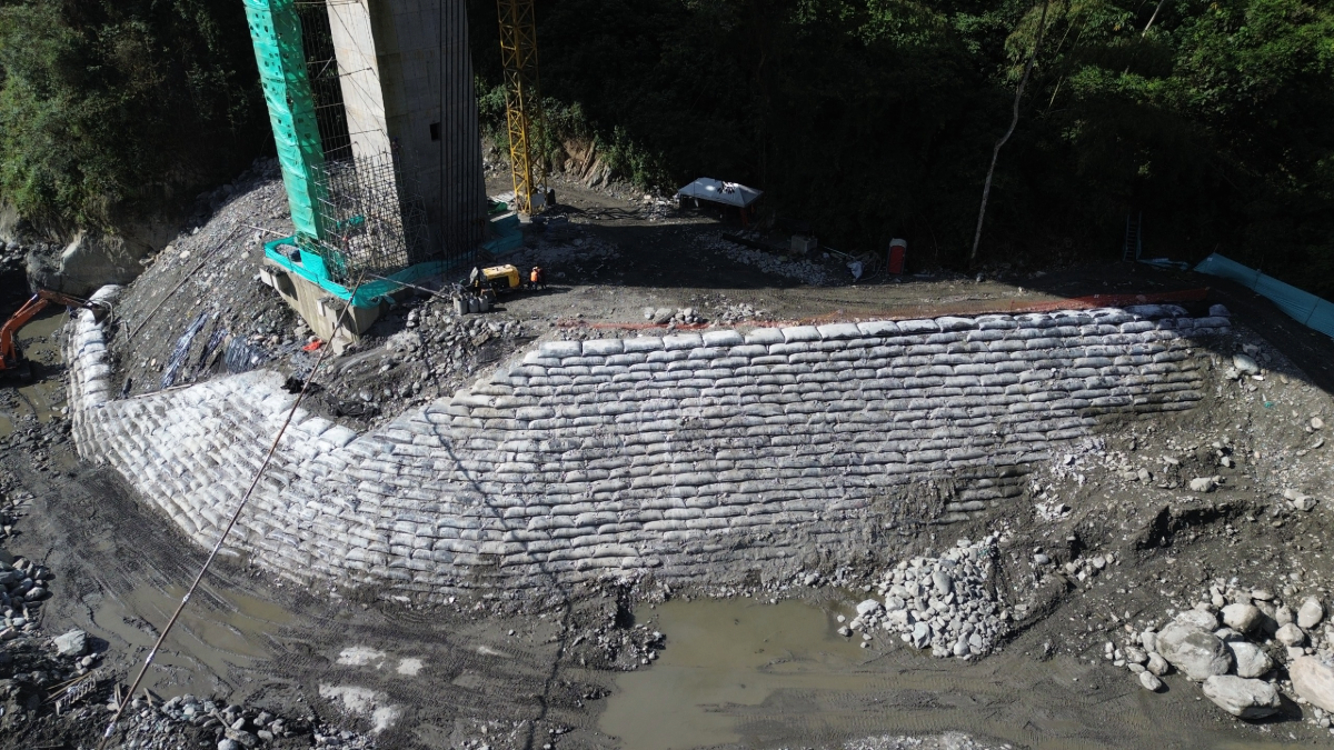 Invías avanza en las obras de protección y las barreras de seguridad del Viaducto km 58