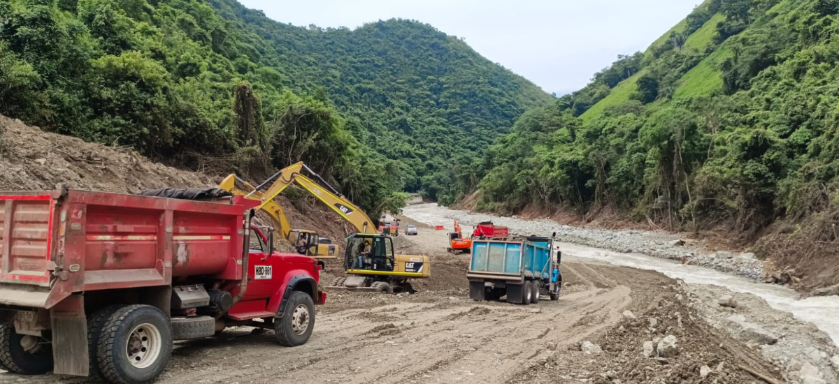 Invías continúa actividades para dar transitabilidad por la vía Medellín - Quibdó, Antioquia