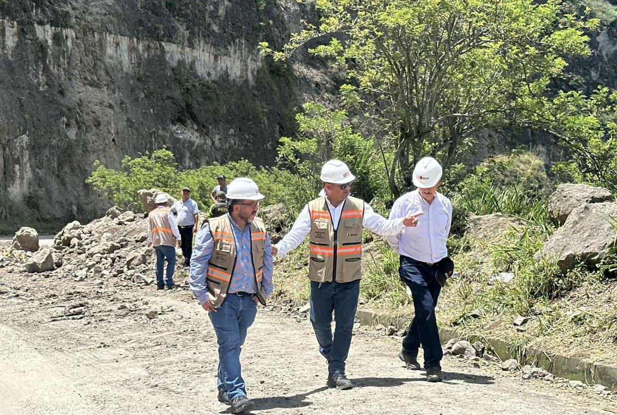 Invías removió la totalidad del material que cayó sobre el corredor Pasto – Mojarras, sin embargo persiste el riesgo de derrumbes