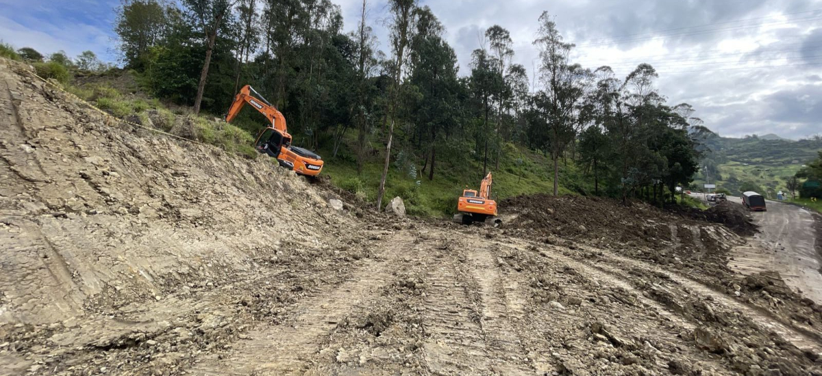 Invías avanza en la habilitación de la Vía al Llano con actividades para el despeje del corredor