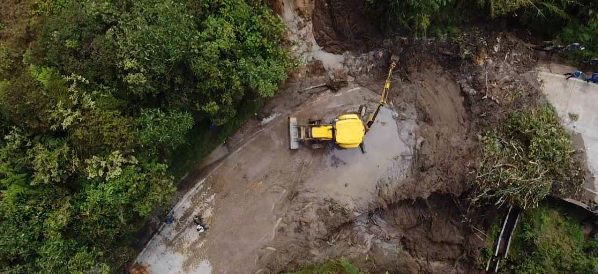 Invías atiende emergencia por deslizamiento entre kilómetros 64 y 77 de la Vía La Unión – Sonsón sector Guayaquil, Antioquia