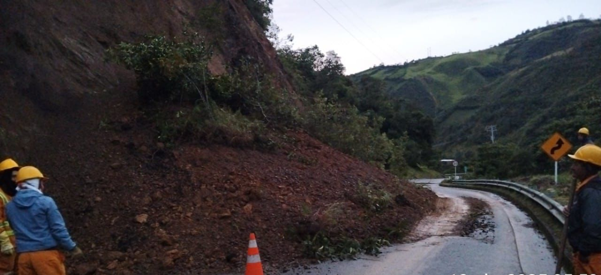 Invías atiende deslizamiento en la vía Túquerres - Samaniego, Nariño
