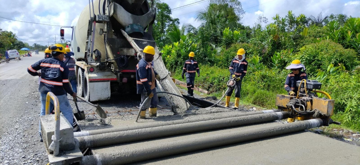 Pavimentación de vía Ánimas – Nuquí, Chocó, supera el 52% de avance