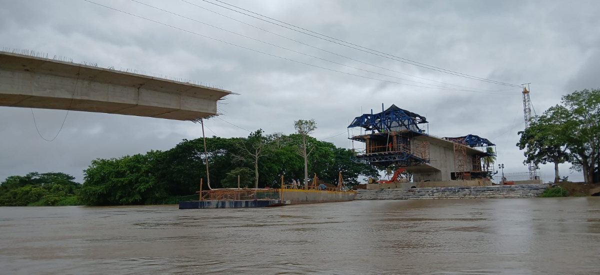 Con inversión del Invías por $33.400 millones, construcción del puente Marralú, en Córdoba, evidencia un avance del 65%