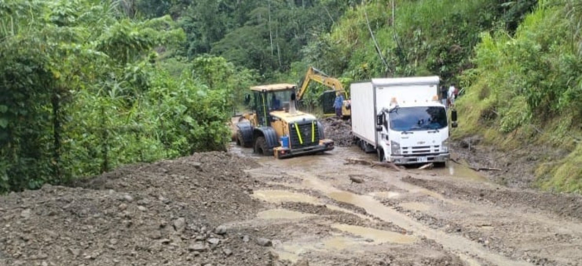 Cierres parciales por múltiples deslizamientos entre los km 2 y 18 de la Vía Quibdó – Pereira, Risaralda