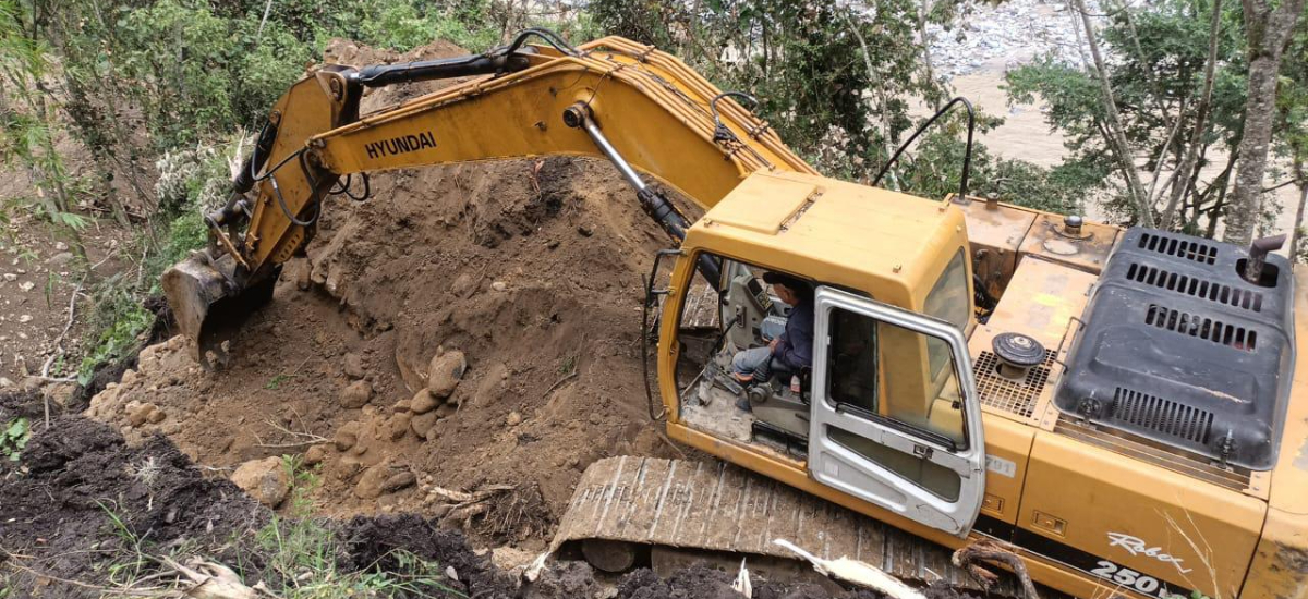 En el corredor Popayán – Totoró – Páez, en Cauca, Invías continúa con los trabajos de explanación y conformación de la vía