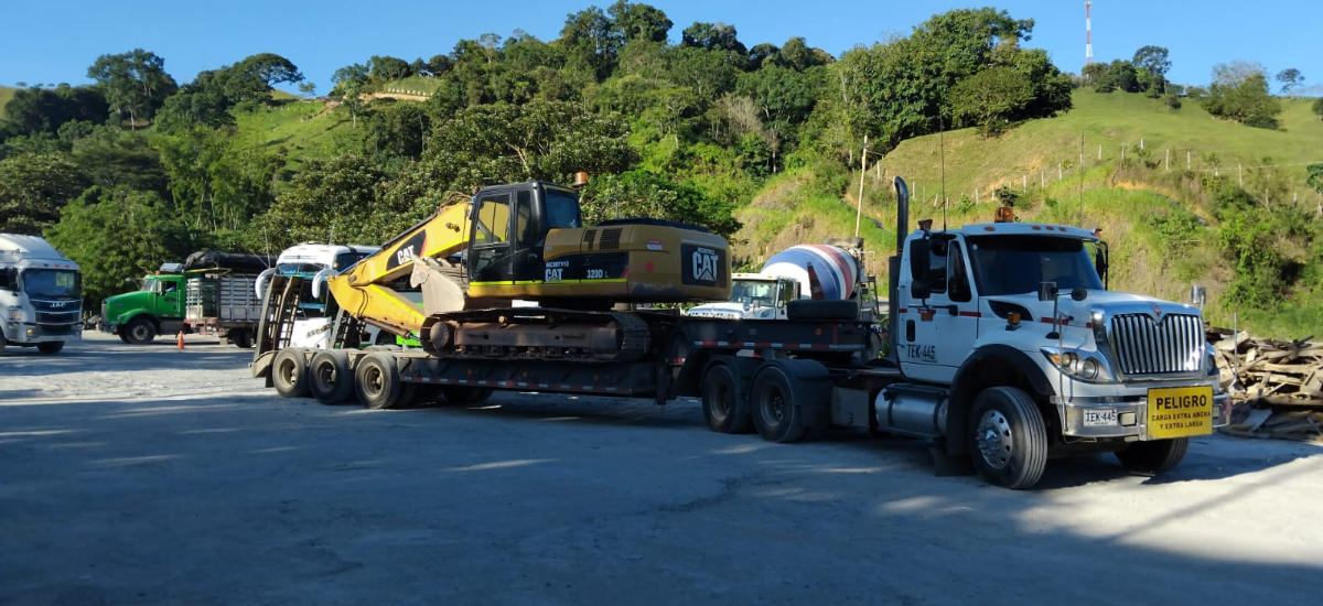 Invías continúa labores de despeje en el km 46 de la vía Bogotá - Villavicencio