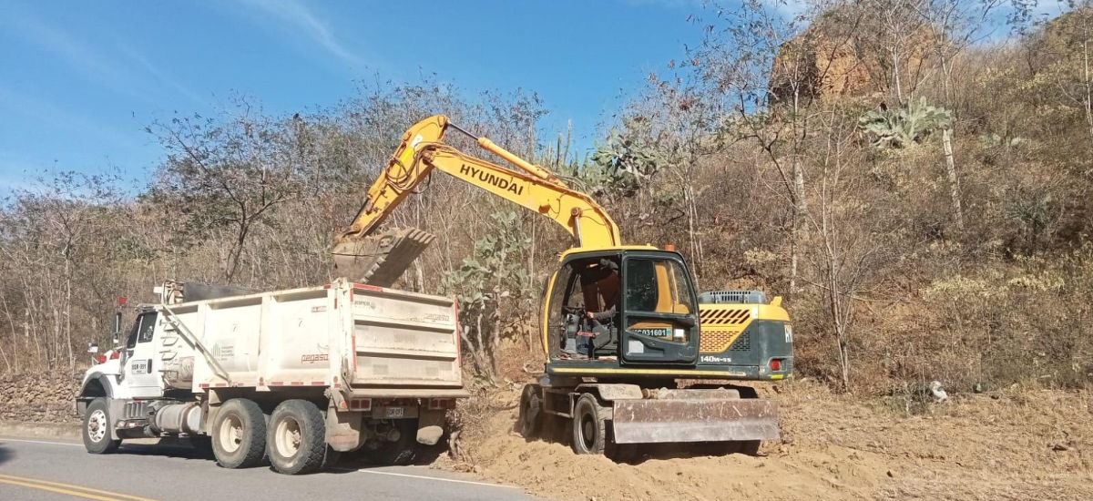 Invías inicia la instalación de mezcla asfáltica en el paso nacional del municipio La Unión, Nariño