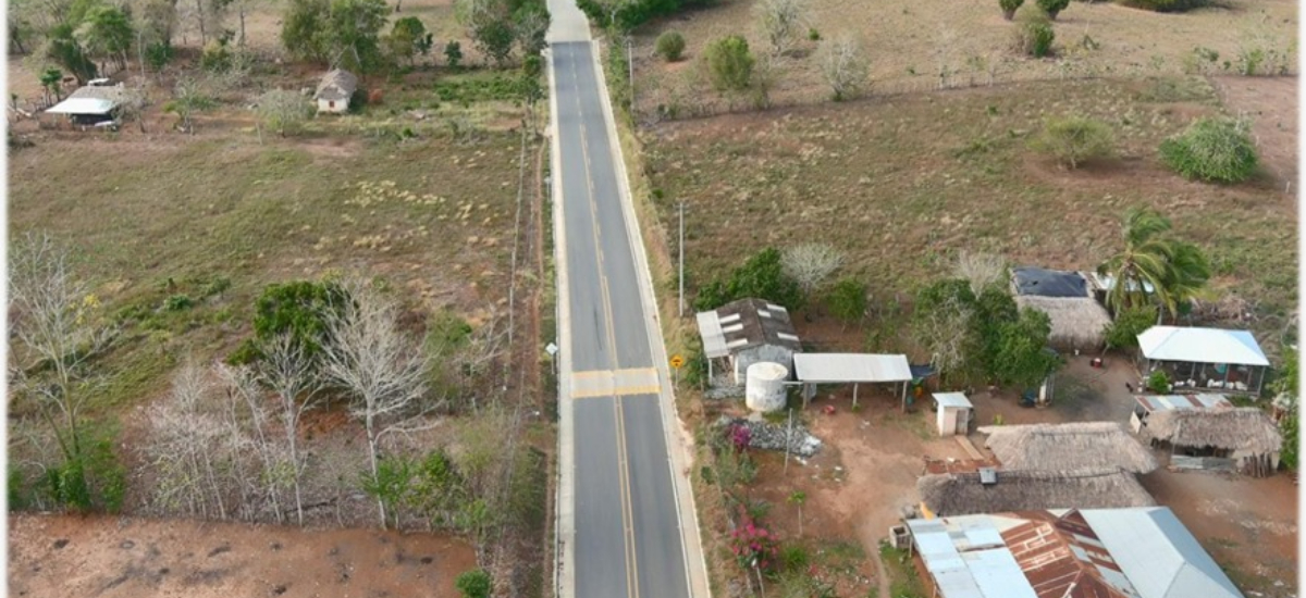 Obras de pavimentación en la vía Santa Lucía – Moñitos, en Córdoba, registran un 91% de avance