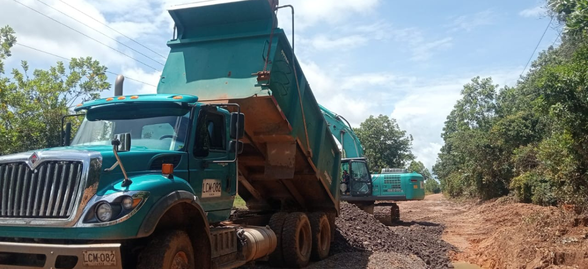 Continúan labores para asegurar la transitabilidad en la Transversal de la Altillanura, Meta y Vichada.