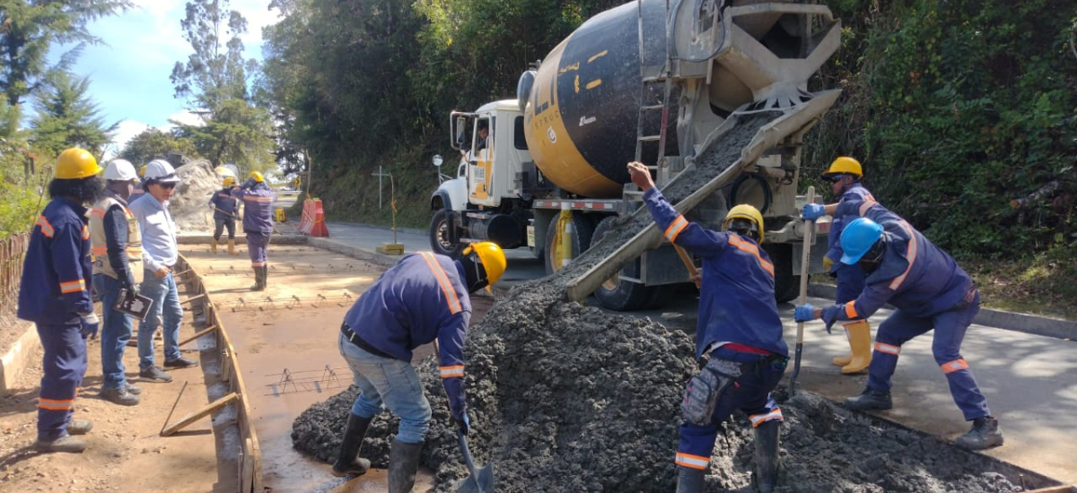 Invías realiza obras de compactación en la vía El Espino – Guachucal - Ipiales , Nariño