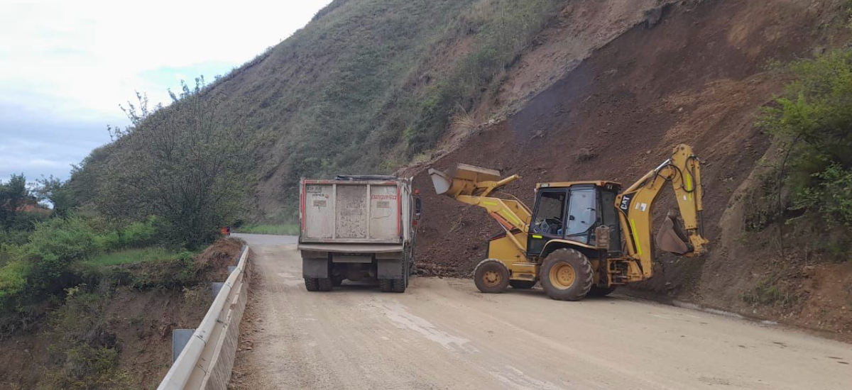 Invías realiza plan de contingencia por la vía Pasto - Mojarras para evacuar represamiento de vehículos