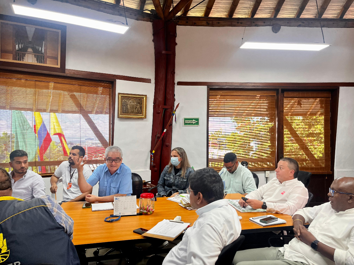Vías del Samán adelantará acciones ante problemática en el corredor Cerritos - La Virginia en reunión con la Carder