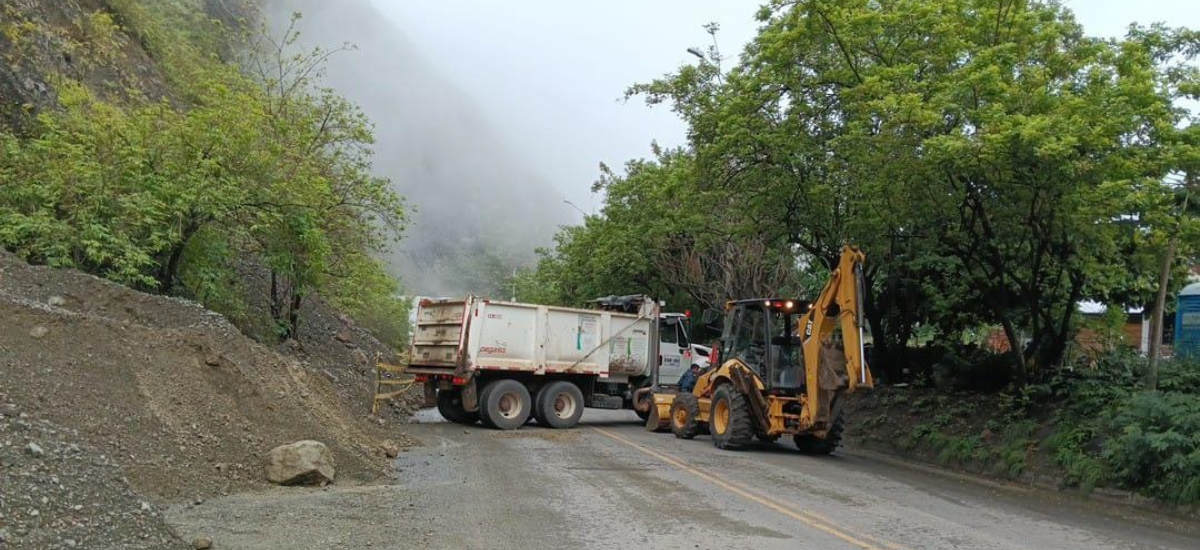 Invías atendió deslizamiento menor en el km41 de la vías Pasto – Mojarras permitiendo el tránsito de vehículos