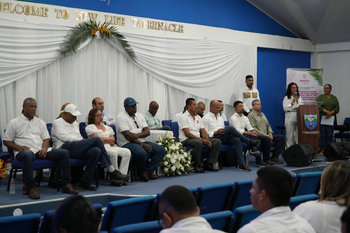 Invías y comunidad raizal acuerdan obras de infraestructura de transporte en las islas de Providencia y Santa Catalina