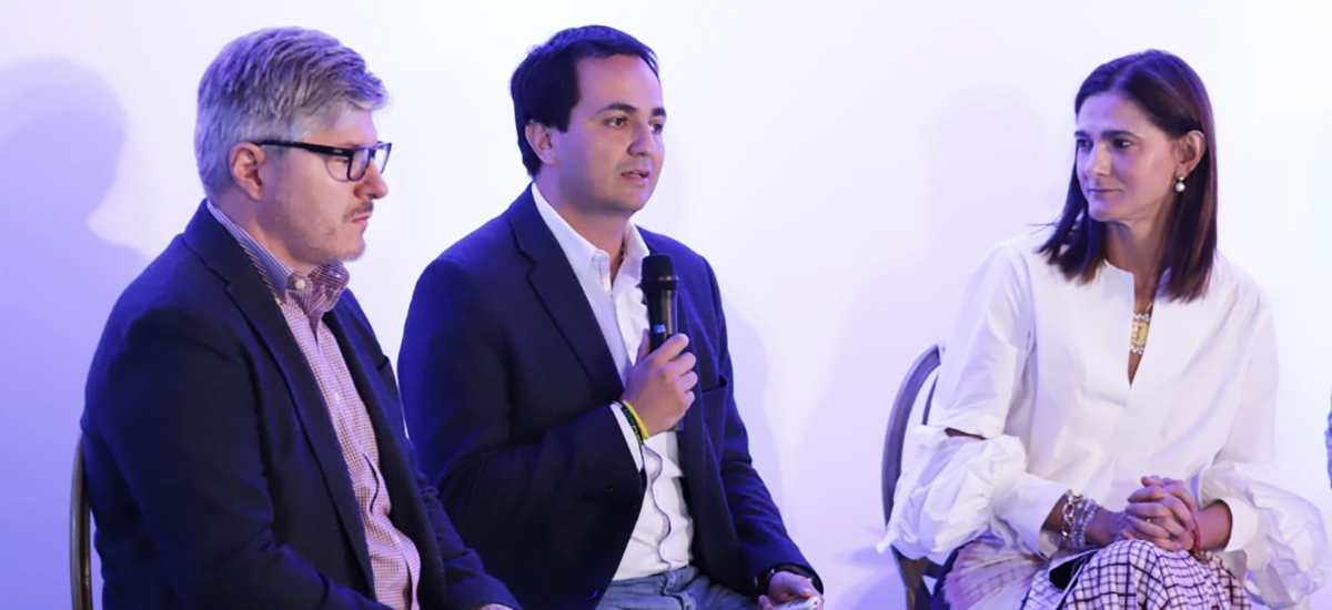Fotografía del Director General del INVÍAS, Juan Esteban Gil durante su intervención en la Rendición de Cuentas Sector Transporte 2018 - 2019.