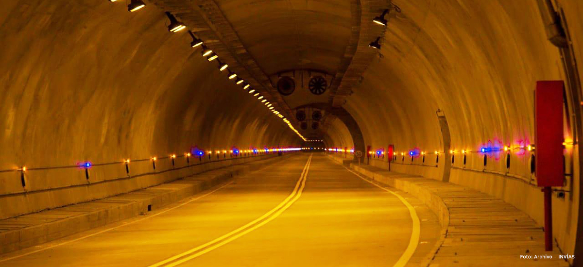 Fotografía de túnel interior de la obra.