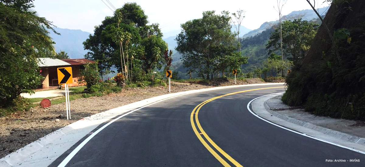 Fotografía de la vía de la Transversal de Boyacá.