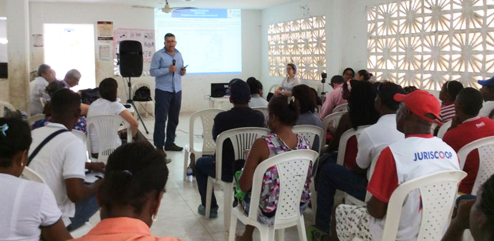 Fotografía del evento de socialización.