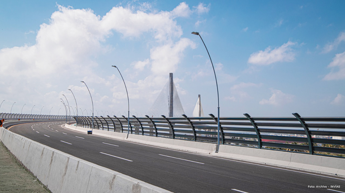 Fotografía sobre la mega obra de ingeniería, el puente Pumarejo.