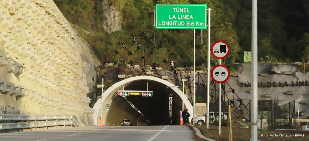 Fotografía entrada del túnel de La Línea.