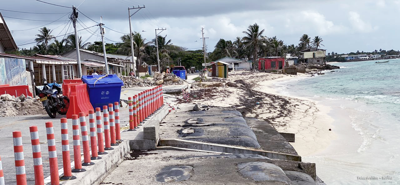 Fotografía de la Circunvalación de la isla de San Andrés en su fase de recuperación.