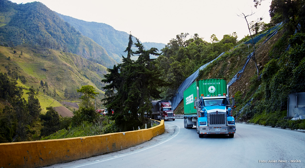 Fotografía de la transitabilidad en el corredor Calarcá - Cajamarca. Fotografía: Julián Pérez - INVÍAS.