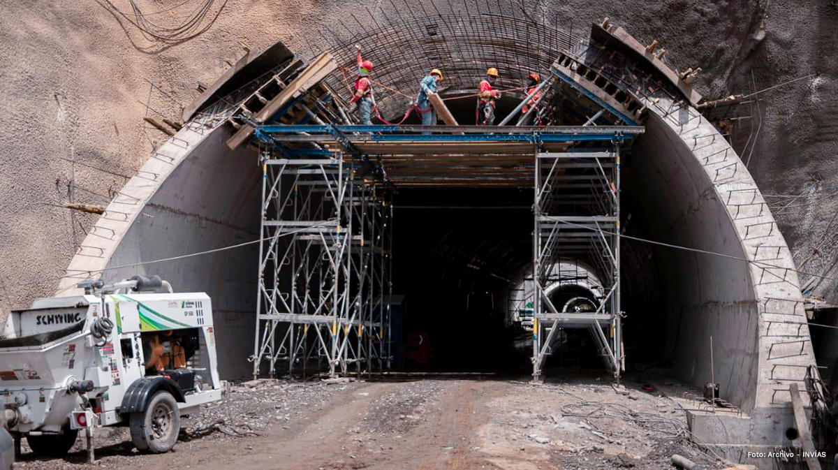 Fotografía del proceso de construcción de túneles del proyecto Cruce de la Cordillera Central.