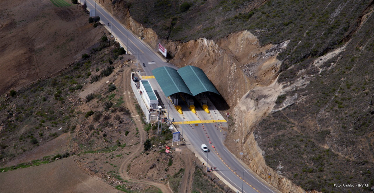 Fotografía aérea de la vía Tunja - Chiquinquirá en el departamento de Boyacá.