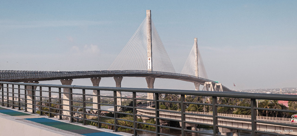 Fotografía del glorioso puente Pumarejo.
