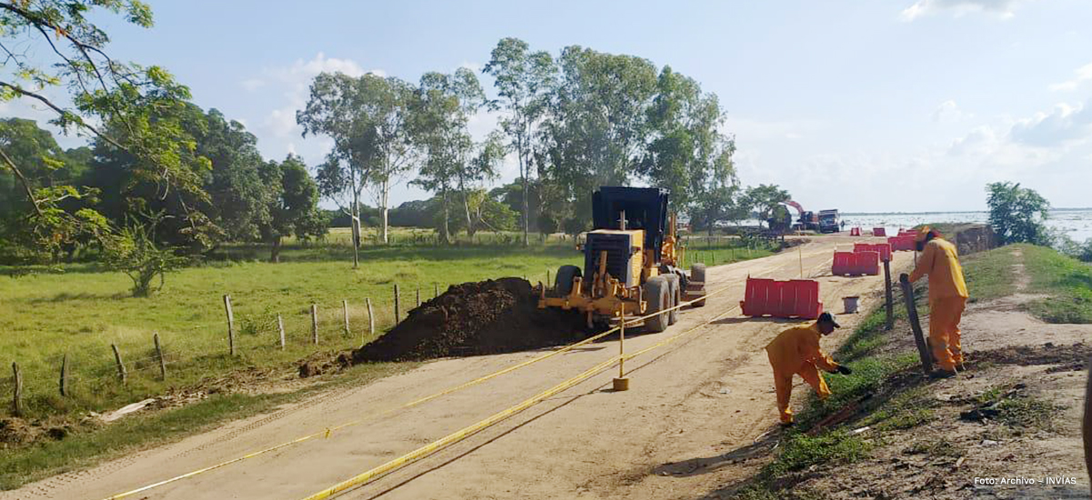 Fotografía de los trabajos de recuperación de la transitabilidad en la vía.