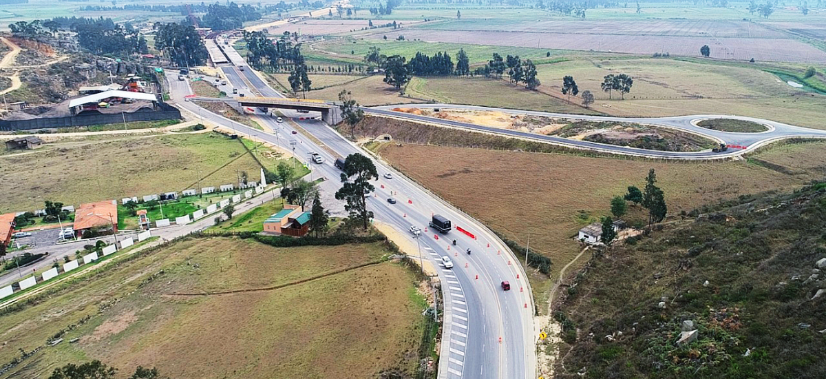 Fotografía aérea del corredor Anapoima - Mosquera.
