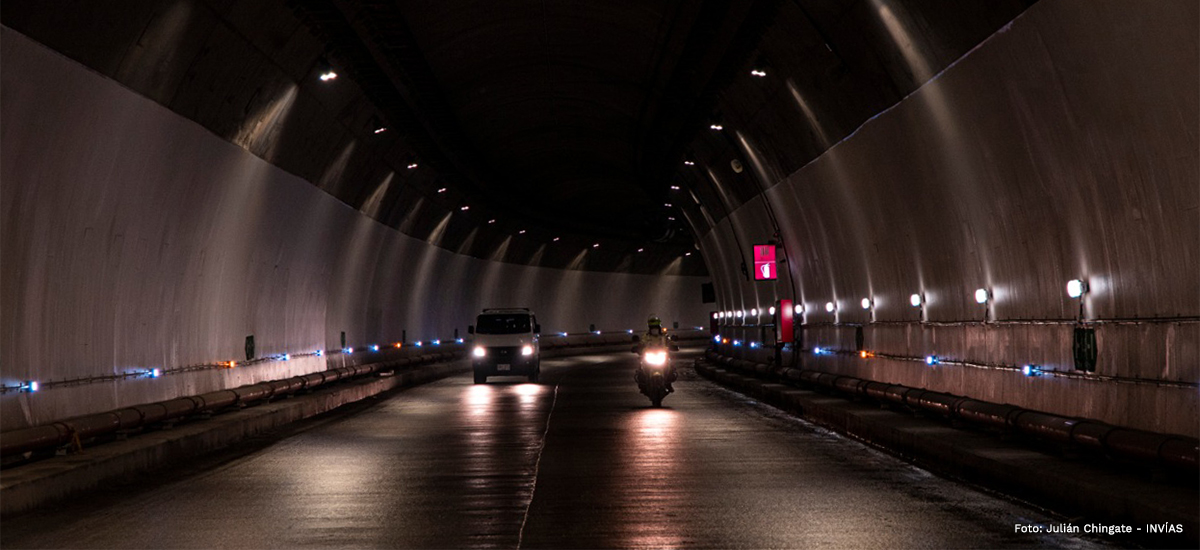 Fotografía interior del túnel de La Línea.