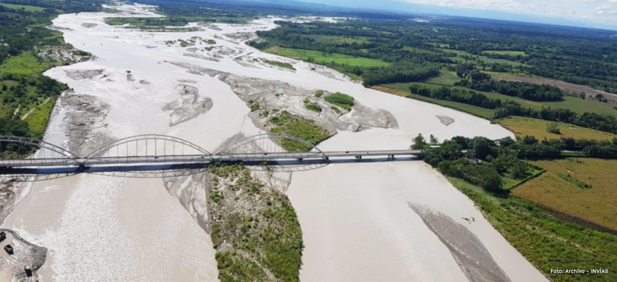 Fotografía aérea viaducto del país.