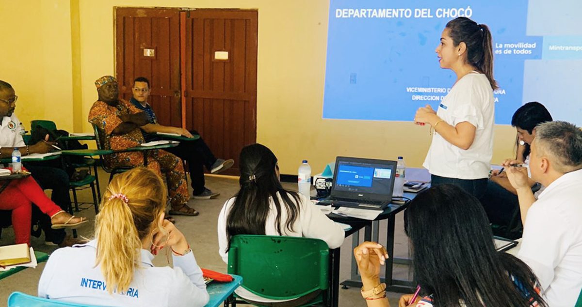 Fotografía de la intervención de la viceministra de Infraestructura, Olga Lucía Ramírez.