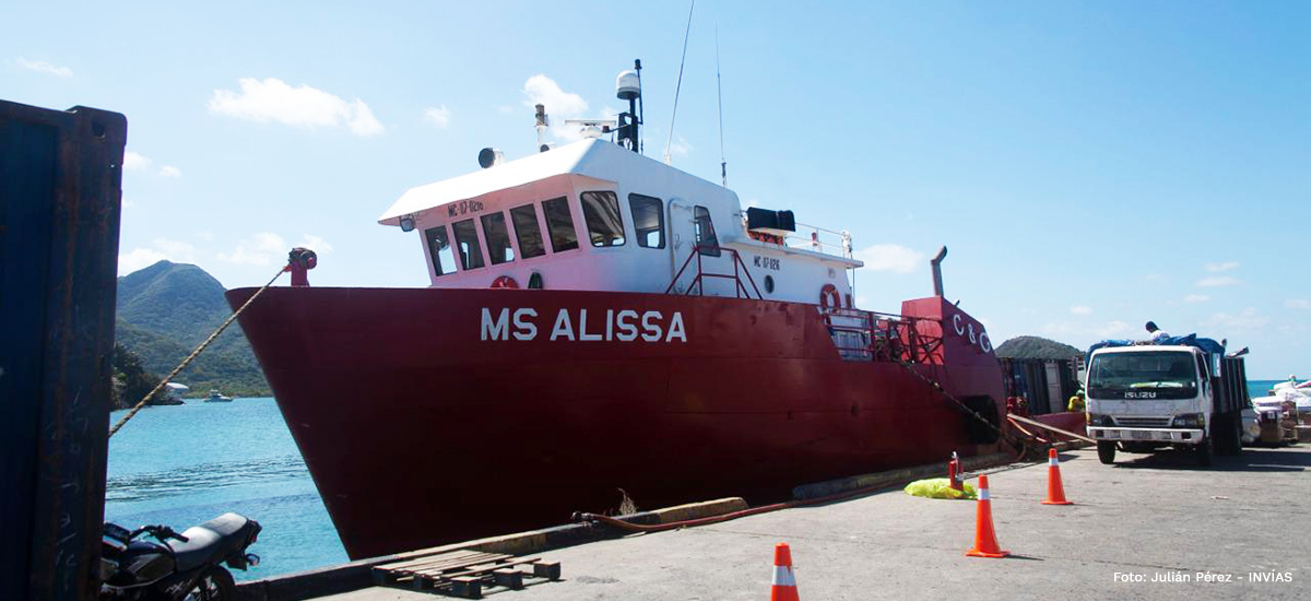 Fotografía del barco MS ALISSA en Providencia.