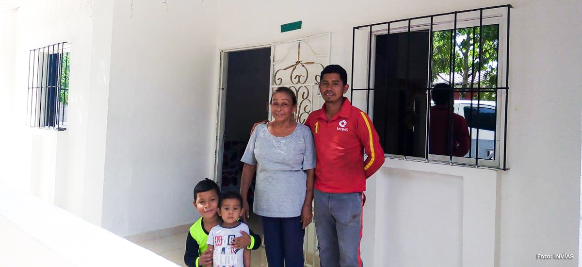 Fotografía de beneficiarios de la segunda calzada Cartagena - Barranquilla.