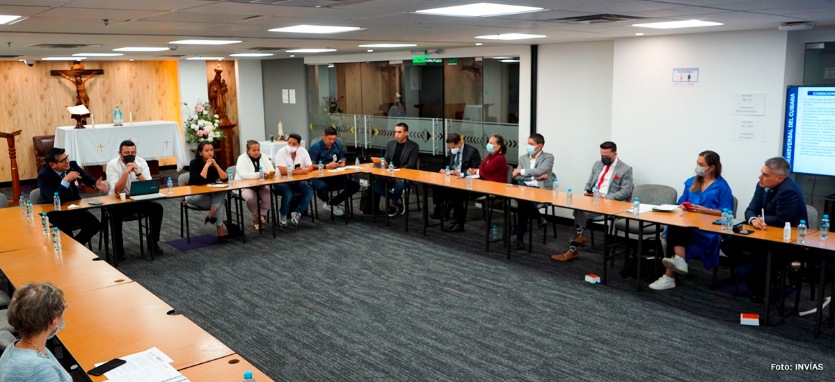 Fotografía de los asistentes a la presentación de las medidas complementarias sobre el corredor Sogamoso - Aguazul.