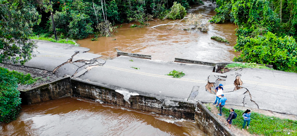 Fotografía de la afectación a la vía Fortul - Saravena, en Arauca.