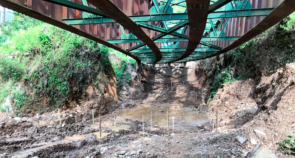 Fotografía de los trabajos de recuperación del puente Limones.