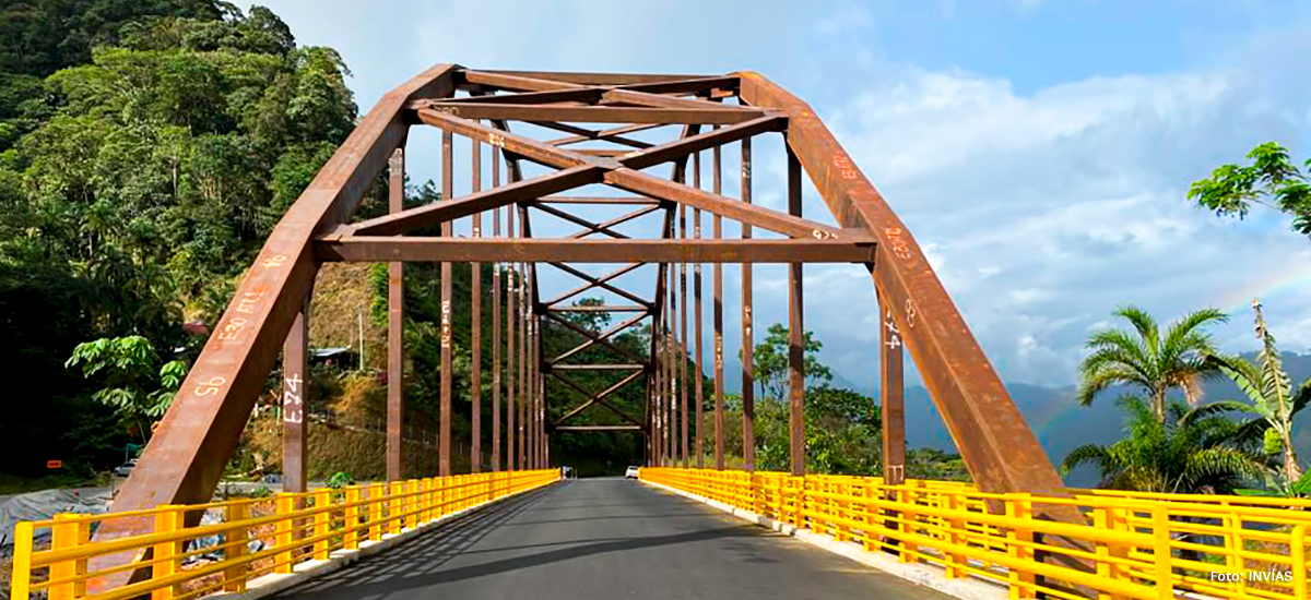 Fotografía del nuevo puente Los Lagos.