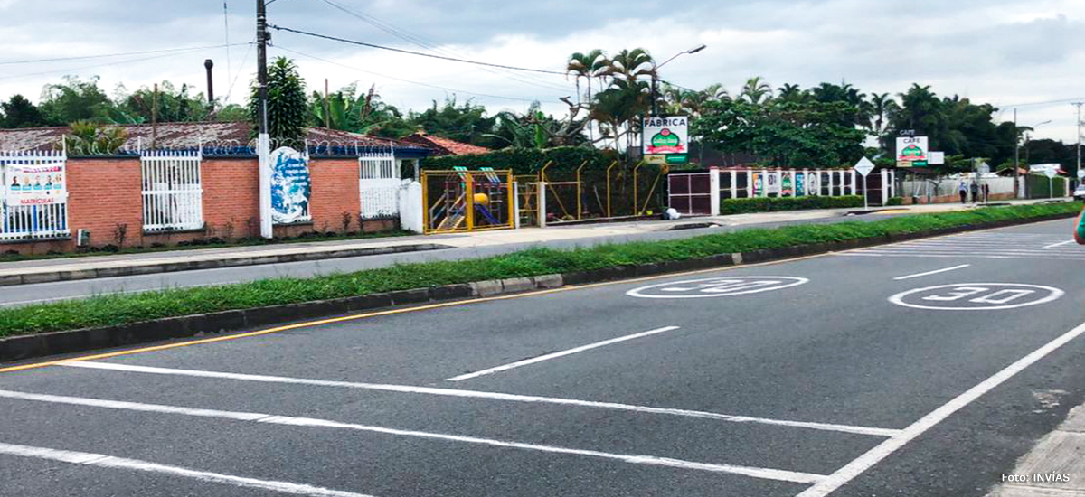 Fotografía de corredor vial en el departamento del Quindío.