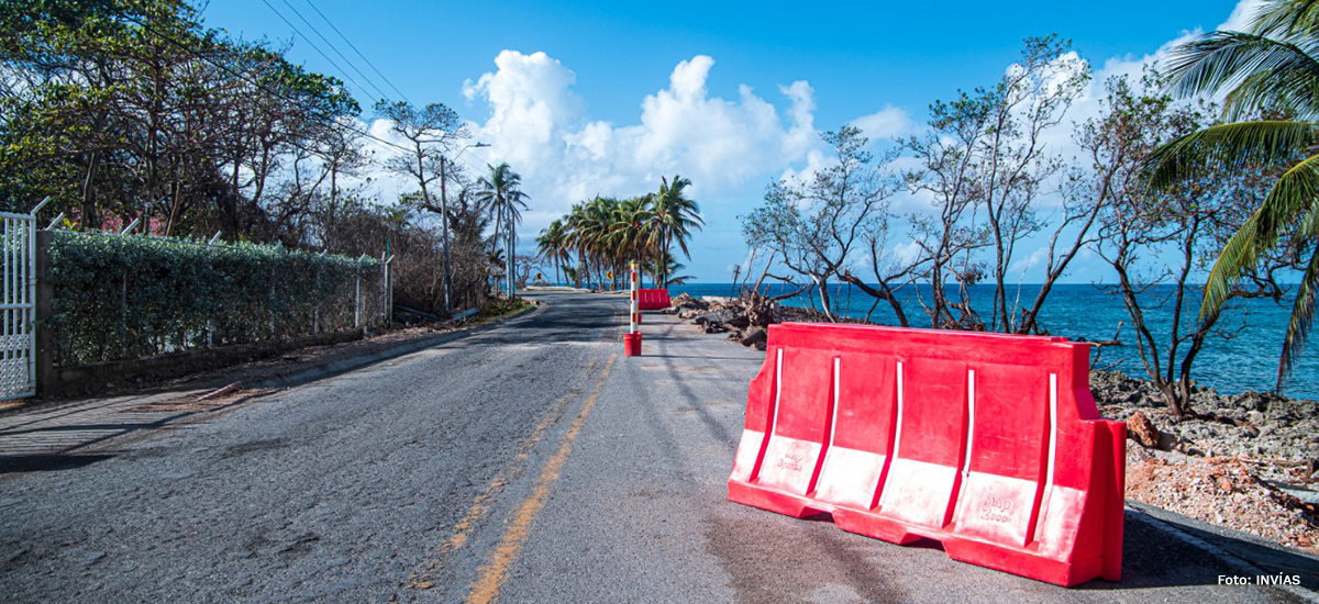 Fotografía de vía principal en San Andrés.