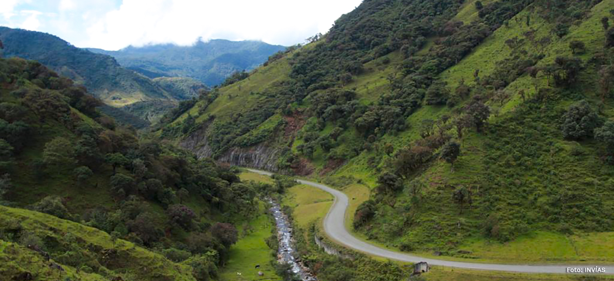 Fotografía panorámica del corredor de la variante San Francisco - Mocoa.